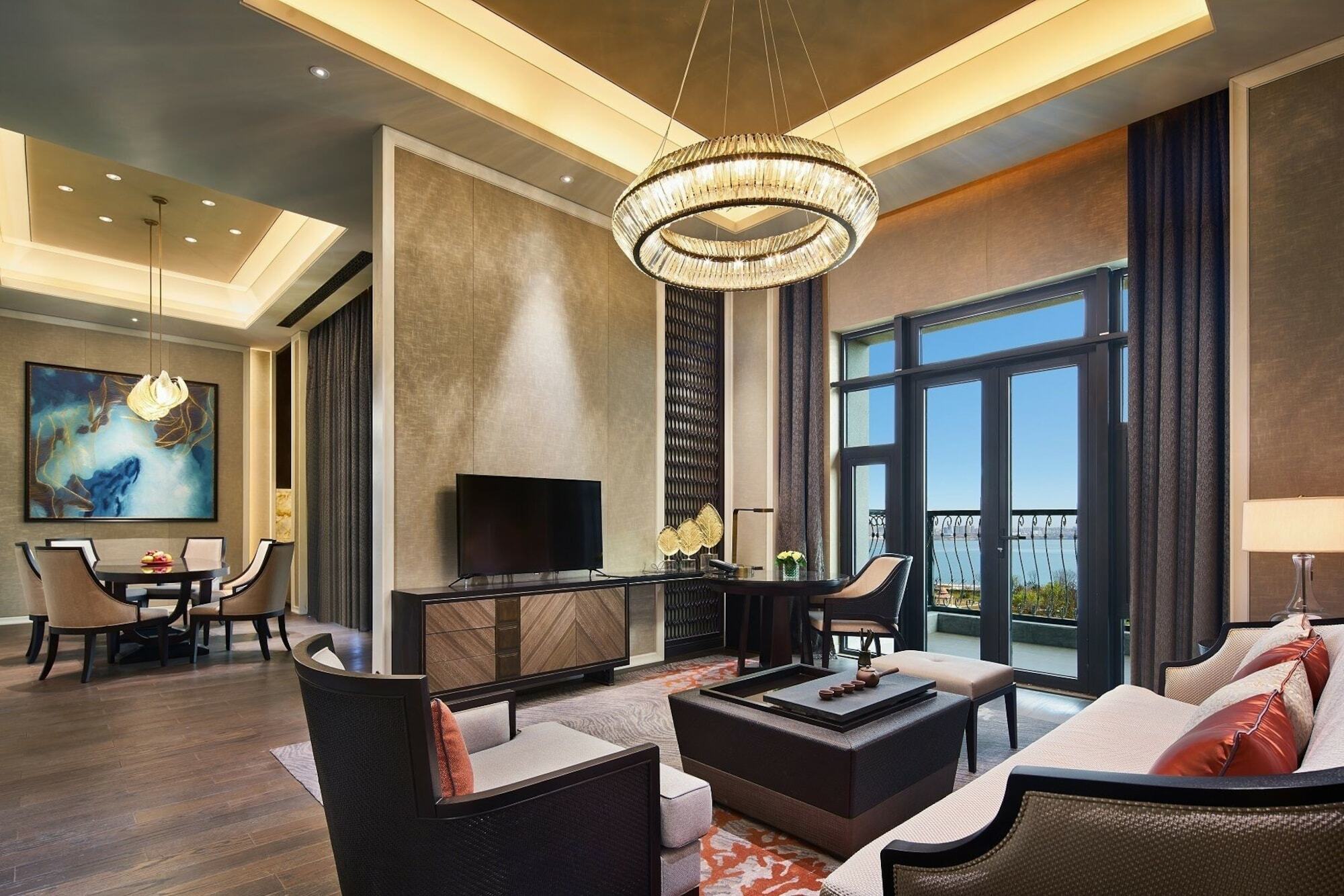 Hotel Wanda Realm Qingdao Movie Metropolis Exterior foto
