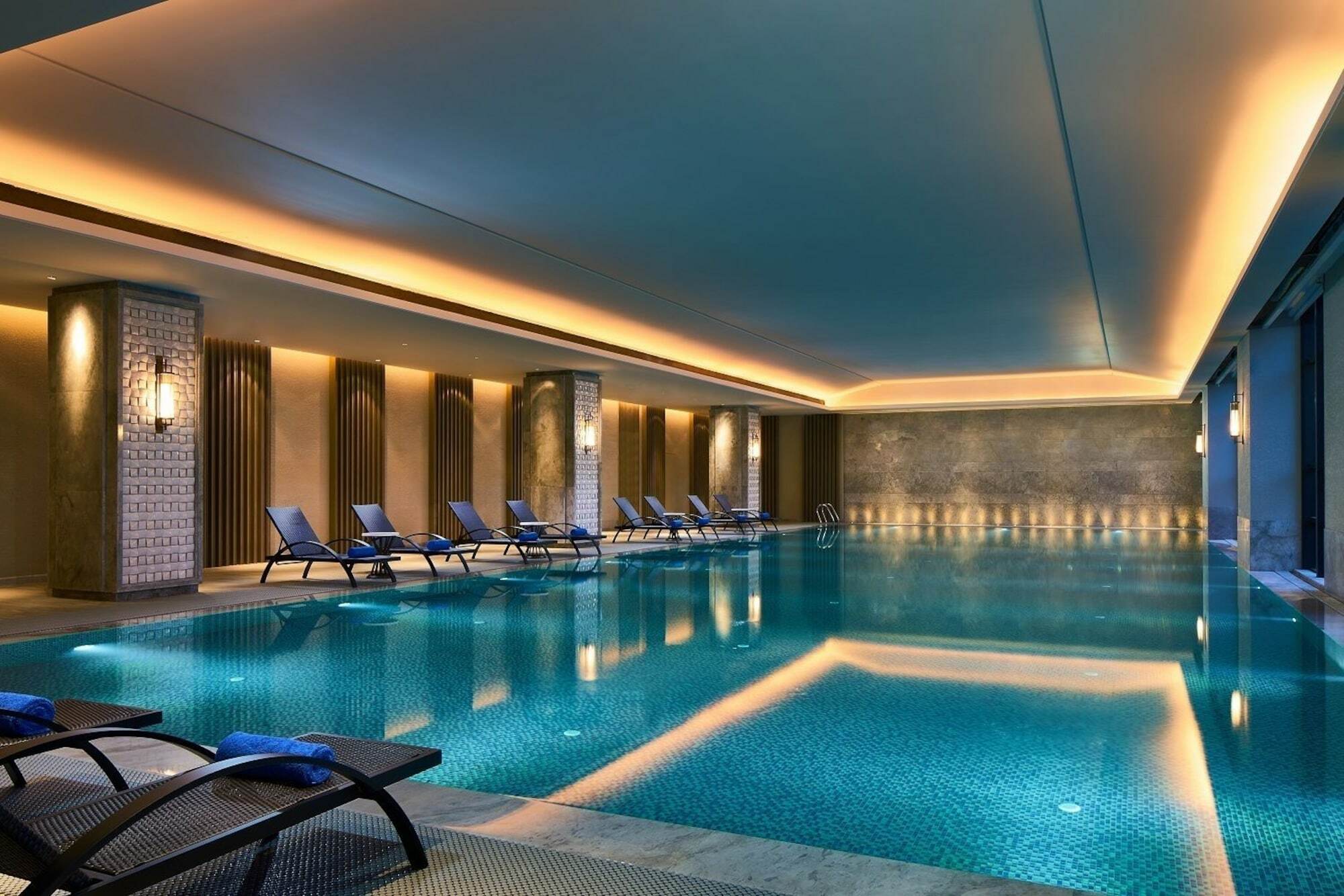Hotel Wanda Realm Qingdao Movie Metropolis Exterior foto