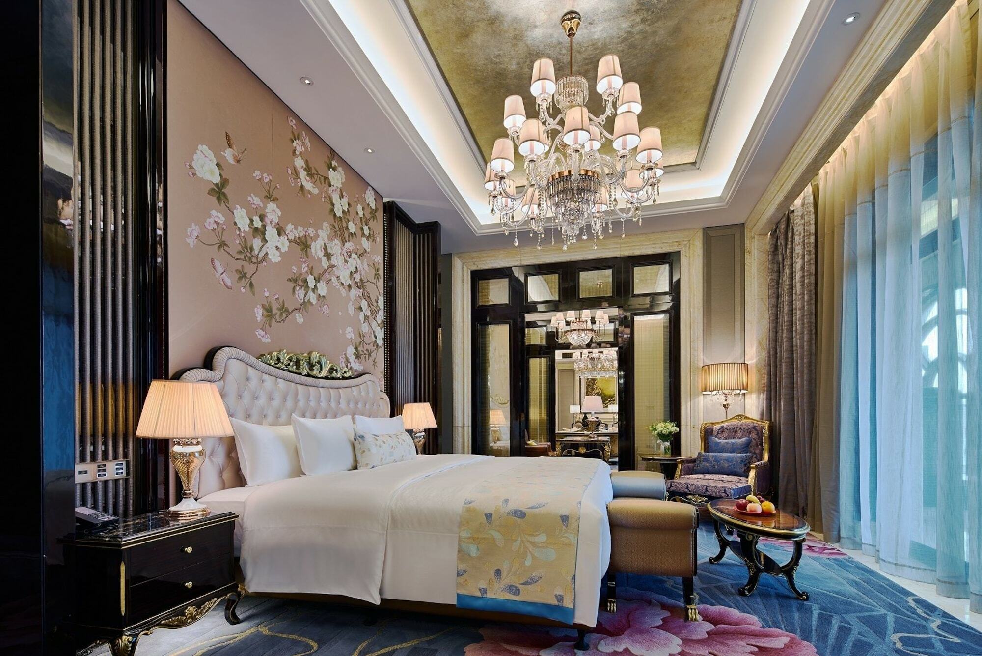 Hotel Wanda Realm Qingdao Movie Metropolis Exterior foto