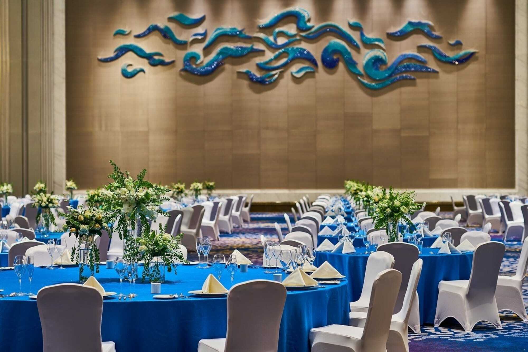 Hotel Wanda Realm Qingdao Movie Metropolis Exterior foto