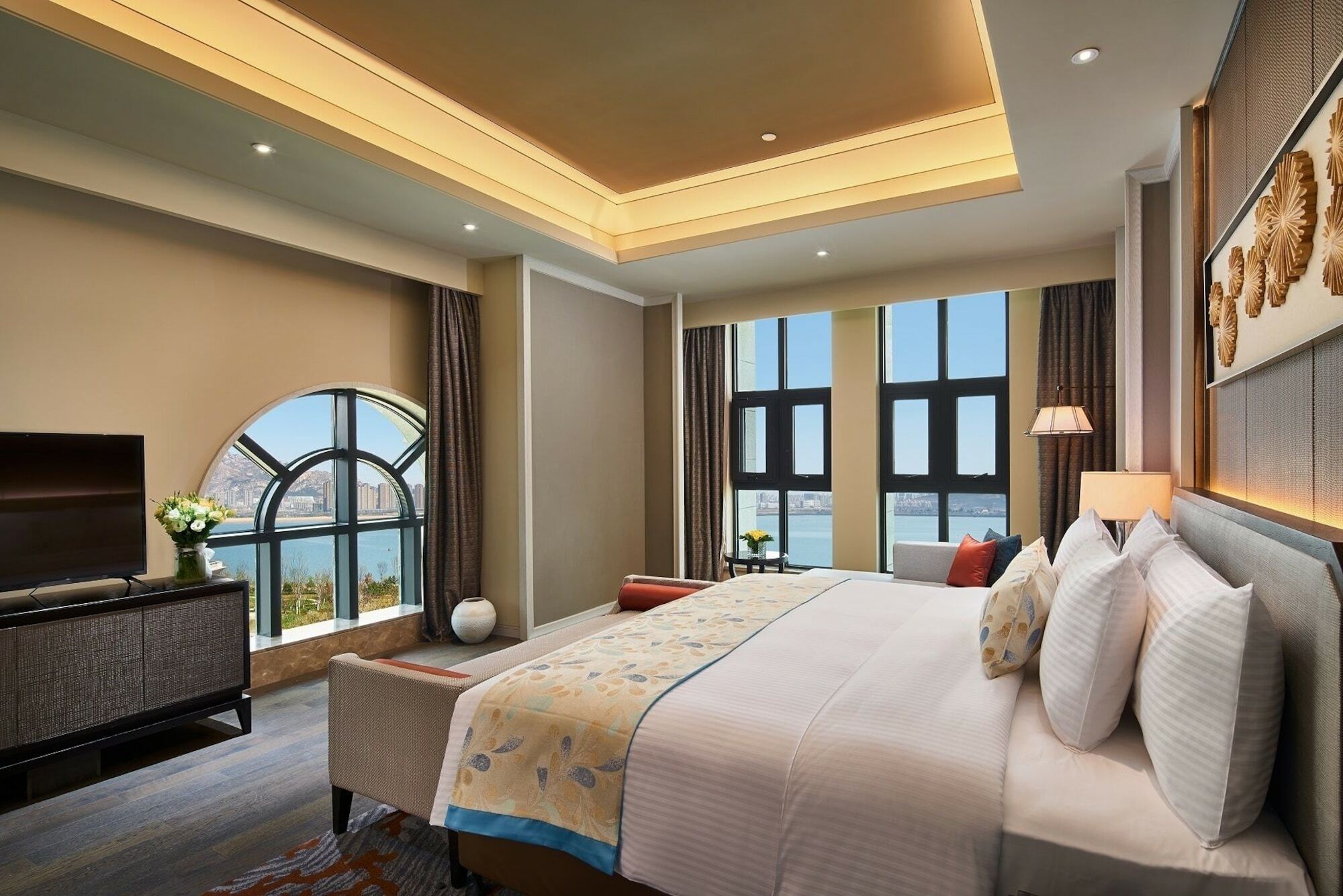 Hotel Wanda Realm Qingdao Movie Metropolis Exterior foto