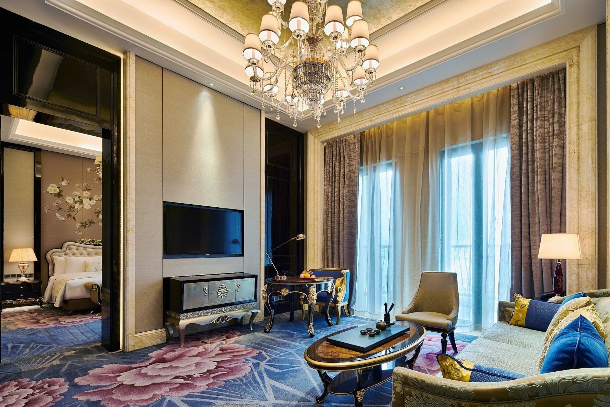 Hotel Wanda Realm Qingdao Movie Metropolis Exterior foto